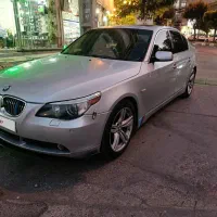 بی ام وسری 520i5