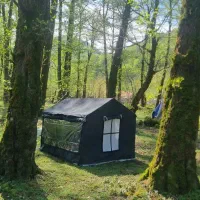 چادر برزنتی بدنه فلزی در حد نو