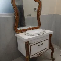 روشویی و آینه