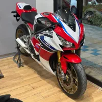 Cbr 1000 s spishiyal 2014|موتورسیکلت|تهران, بهارستان|دیوار