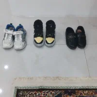 ۳ عدد کفش و کتونی سالم تمیز کودک