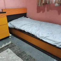 تخت و میز کشو دار با آینه نوجوان