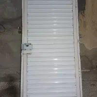 یک درب حیاط درحدنو بفروش میرسد