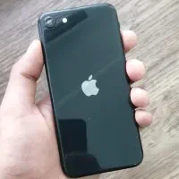 ایفون se2020