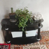 میز تلویزیون دو عدد موجوده