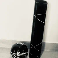 ۲ عدد گلدان مشکی رومیزی و کنارسالنی تزئینی