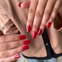 نیازمند مدل ناخن فقط هزینه مواد