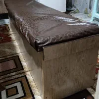 نیمکت چوبی