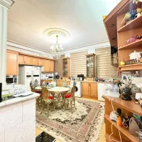 خانه ویلایی در بست ۲۲ بهمن بر خیابان گلشن