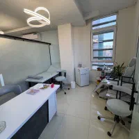 اجاره اتاق کلینیک فشیال هایفو ژل بوتاکس کیوسوییچ