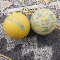 توپ فوتبال و والیبال