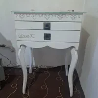 میز جا قاشق و چنگال بسیار تمیز