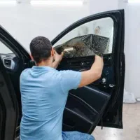 نصب شیشه دودی نانو در محل