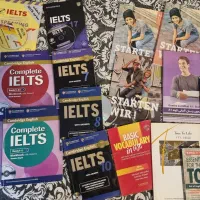 کتاب زبان  انگلیسی IELTS و آلمانی