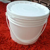 سطل پلاستیکی
