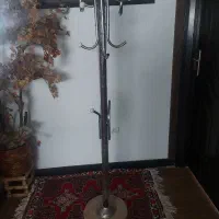 چوب لباسی ایستاده