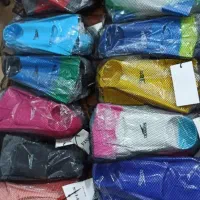 وسایل شنا مثل عینک و پافیت تا کلاه و مایو