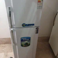 یخچال درحد نو یکماه کار قیمت یخچال  25تومان میباشد