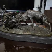 آنجلینا مجسمه برنزی