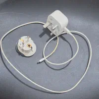 فروش شارژر موبایل آیفون ۱۳ دست دوم