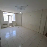 ۷۱ متر ۲خواب انباری بالکن تک واحدی طبقه ۲ سندی