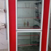 یخچال و ترازو و قفسه مغازه