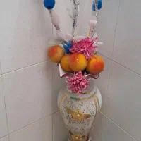 گلدان بزرگ با گل