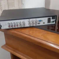یک دستگاه Dvr  هشت کانال  دوربین مداربسته سالم