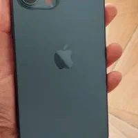 گوشی آیفون ۱۲پرومکس دست دو