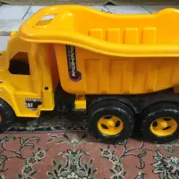 کامیون اسباب بازی
