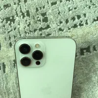 ایفن ۱۲ پرومکس خاموش