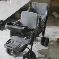 کالسکه دوقلو