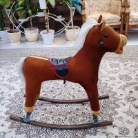 اسب گهواره ای