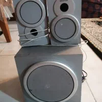 دو عدد بلندگو با یک ساب کامپیوتر