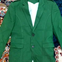تعدادی لباس کت تک