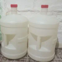 دو پشکه آب