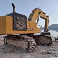 راننده بیل مکانیکی هستم باگواهینامه ویژه.