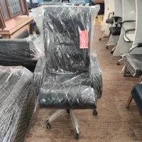 صندلی گردان اداری مدیریتی لاندا راحت|صندلی و نیمکت|مشهد, شایه|دیوار