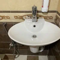 روشویی و شیرآب