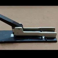 دستگاه منگنه ژاپنی