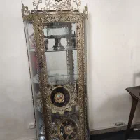 ویترین برنز