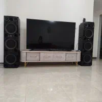میز تلویزیون در حد نو
