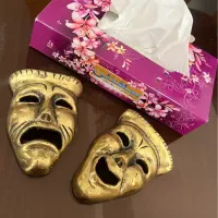 صورتک های برنزی
