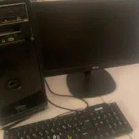 کامپیوتر با کیس با کیبورد