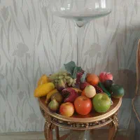 میوهای خارجی و ظرف پیرکس