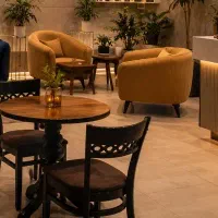 استخدام همکار خانم در کافی‌شاپ