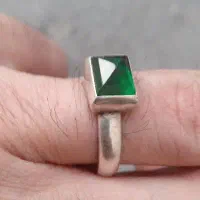 انگشتر نقره زمرد و سنگ قیمتی