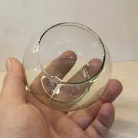 گلدان  ایستاده و تنگ