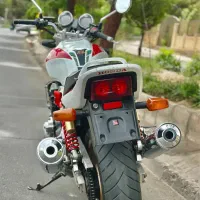 سی بی ۱۳۰۰