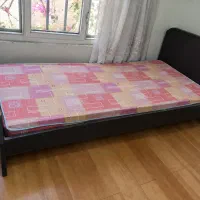 تخت تک نفره چوبی